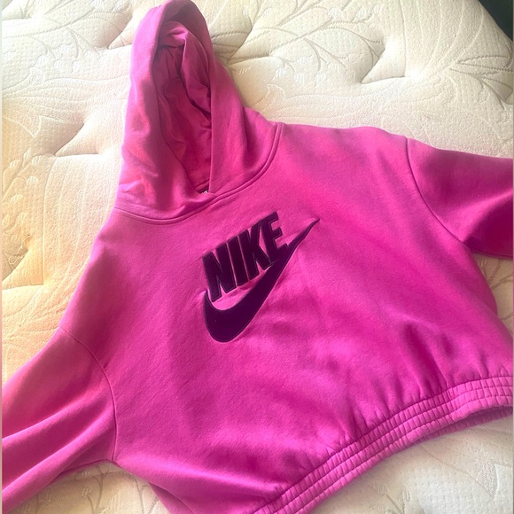Cropped Nike Hoodie - Picture 1 of 1